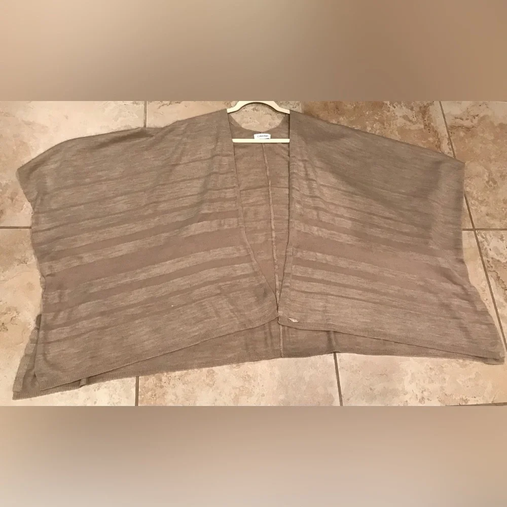 Calvin Klein Beige Knit Shawl/Wrap Poncho Sweater - One Size - Picture 9 of 13